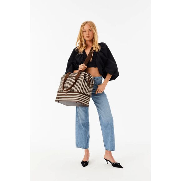 NWT Beis Mini Weekender in Maple Stripe - Picture 3 of 11